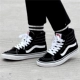 Vans sk8-hi cao để giúp người mẫu cổ điển màu đen và trắng lông nam và giày vải thông thường giày skate VN0D5IB8C