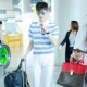 Dây ấm chiếm Nam chuỗi Zhang Han với màu xanh và trắng sọc POLO áo sơ mi ngắn tay T-shirt nam mùa hè Hàn Quốc phiên bản của một nửa tay áo dệt kim áo nam Polo
