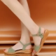 Dép nữ 2018 hè mới phiên bản Hàn Quốc với khóa trang trí bằng kim loại với nêm gân gót giày nữ Sandal