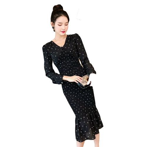 Приталенное длинное шифоновое платье, осеннее, 2018, V-образный вырез, длинный рукав, с рукавом, крой «рыбий хвост», с акцентом на бедрах