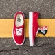 Vans aut đỏ cổ điển Authentic giúp đôi giày vải nam và giày nữ VN000EE3RED - Plimsolls giày the thao nữ Plimsolls