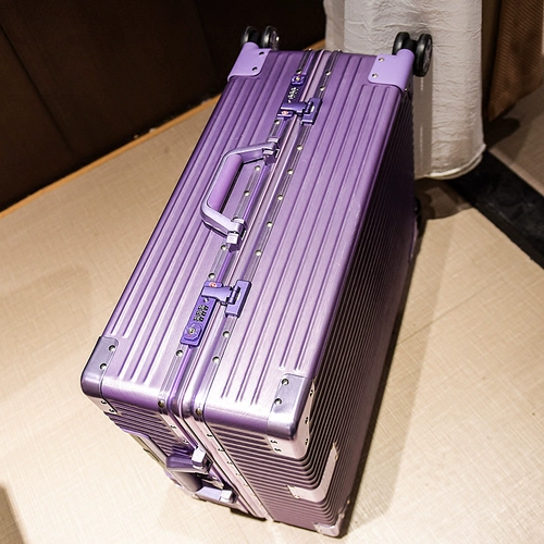 Универсальный чемодан, 28 дюймов