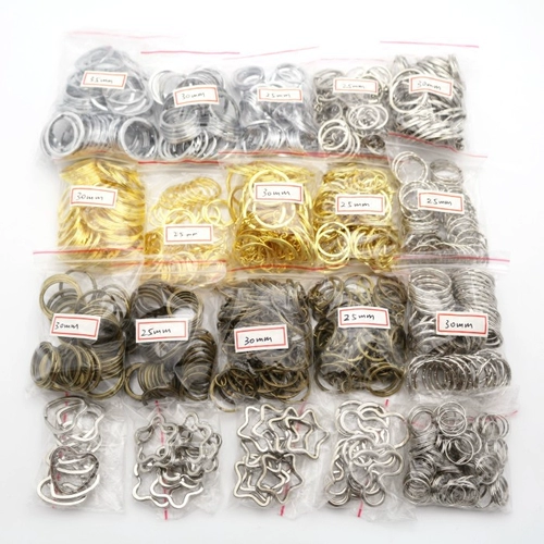 Apple, разнообразный геометрический брелок в форме сердца