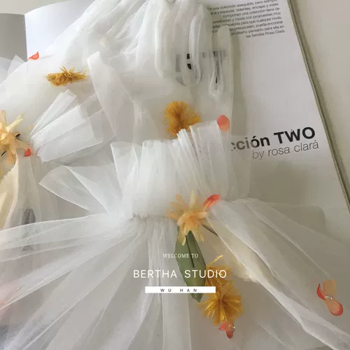 Bertha Оригинальные перчатки ручной работы, аксессуар подходит для фотосессий, расшито цветами